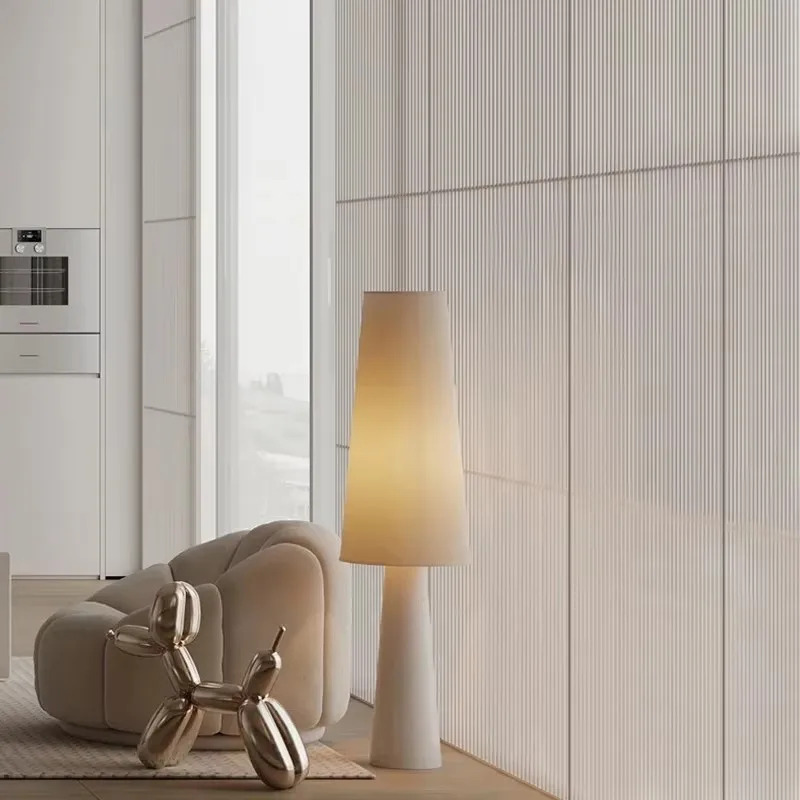 Halden Gulvlampe – Skandinavisk Minimalistisk Design - Billede 4