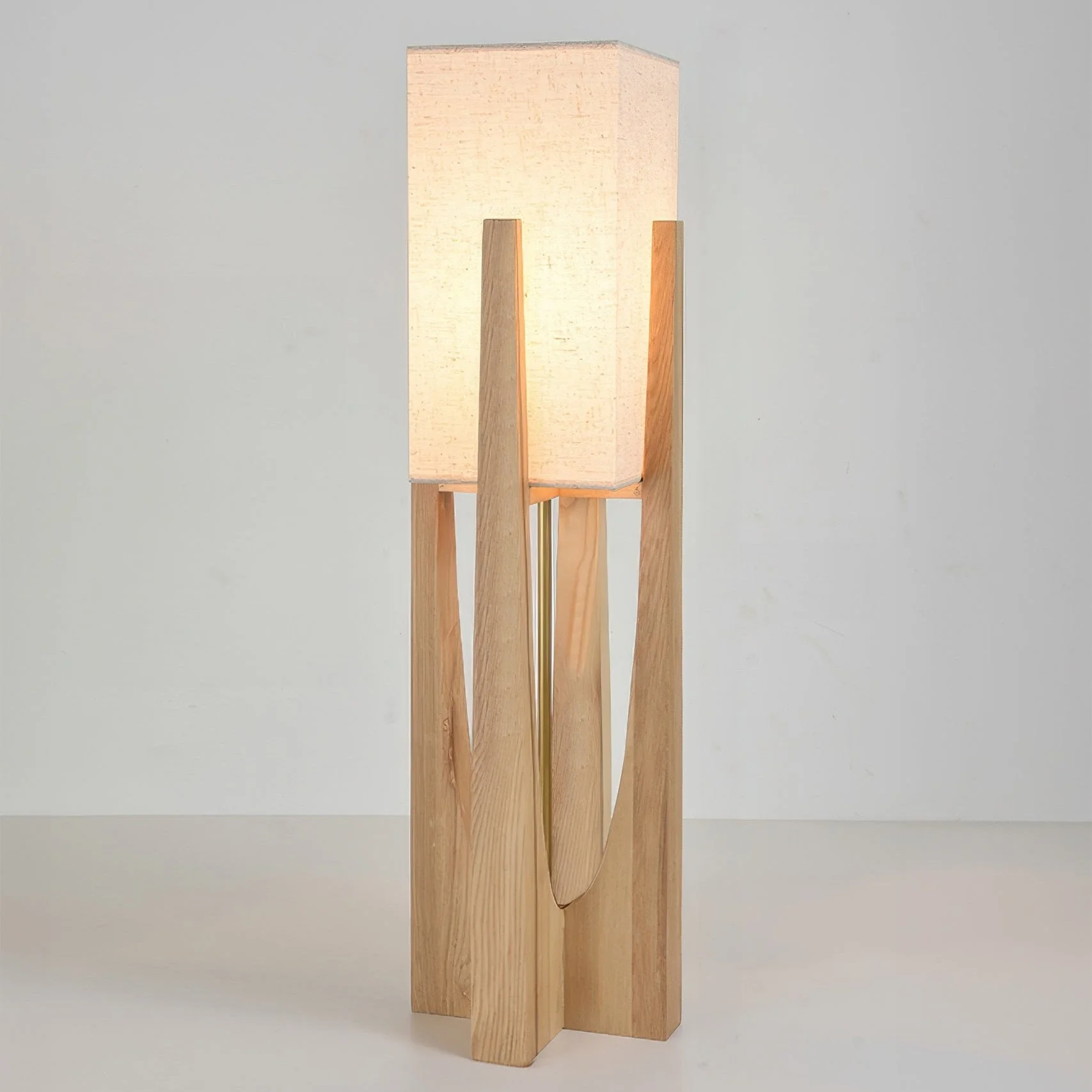 Ribe Gulvlampe – Skandinavisk Minimalistisk Design - Billede 3